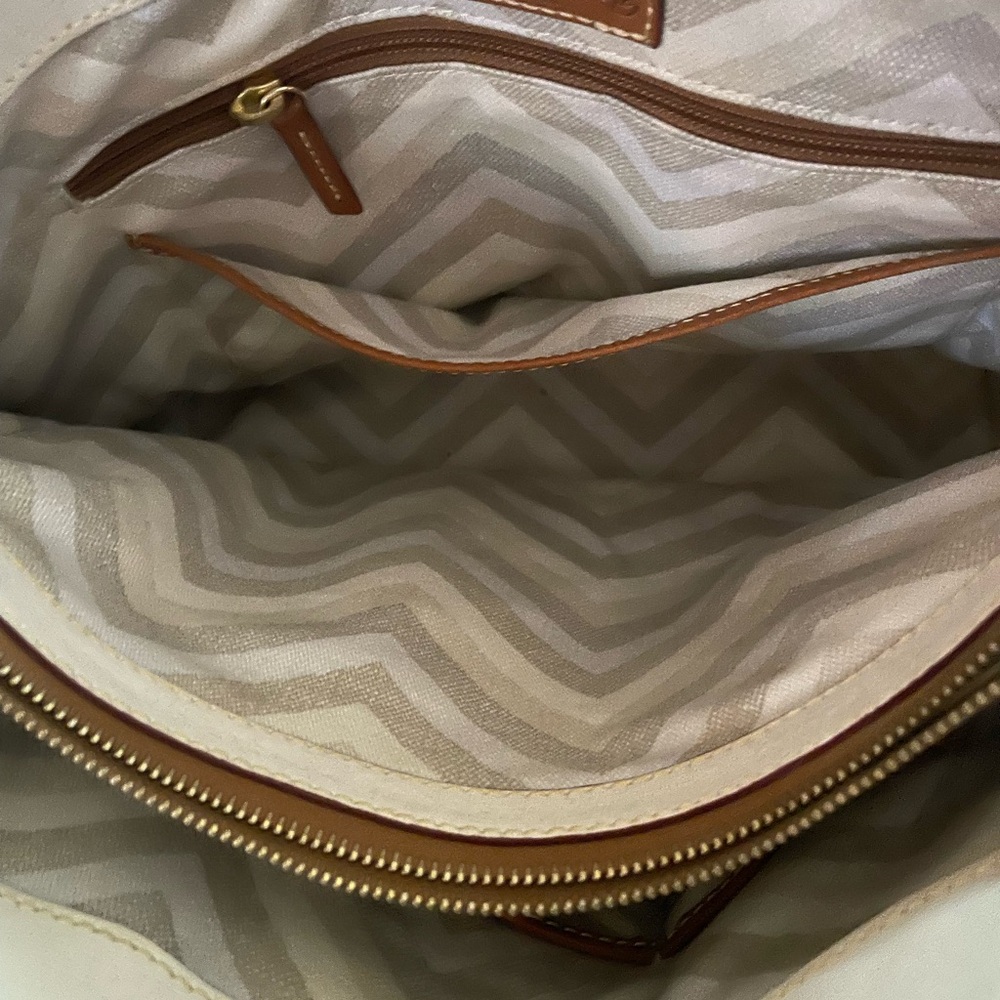 Dooney & Bourke Black and Tan Leather Trim Tote And Pouch NWOT - Picture 10 of 15